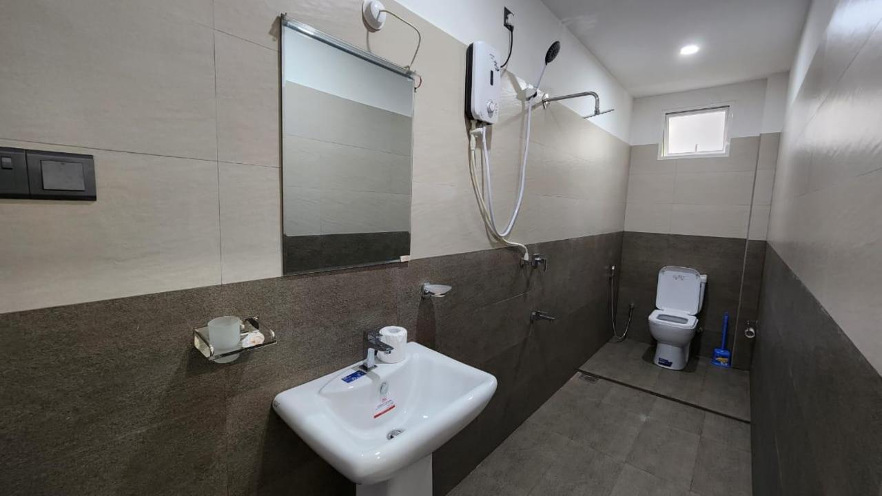 Bed and Breakfast E Seven House Dikwella Sur Exterior foto
